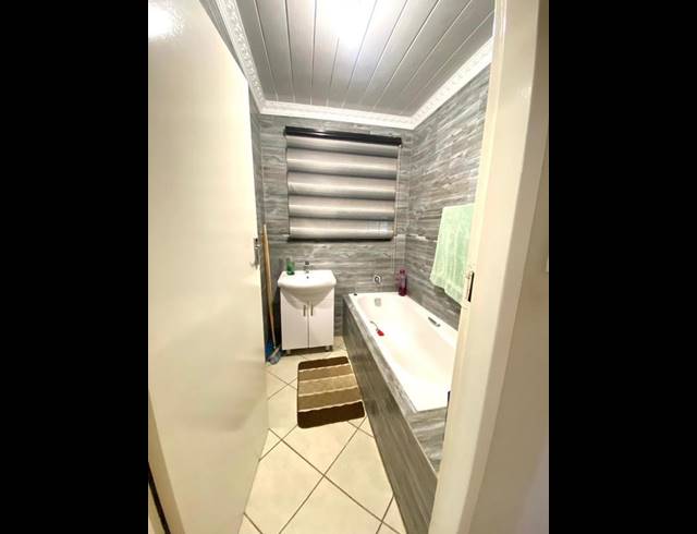 3 BEDROOM HOUSE FOR SALE IN KAGISO